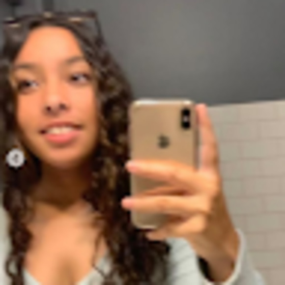 Meet your Posher, Sarah - Picture 1 of 1